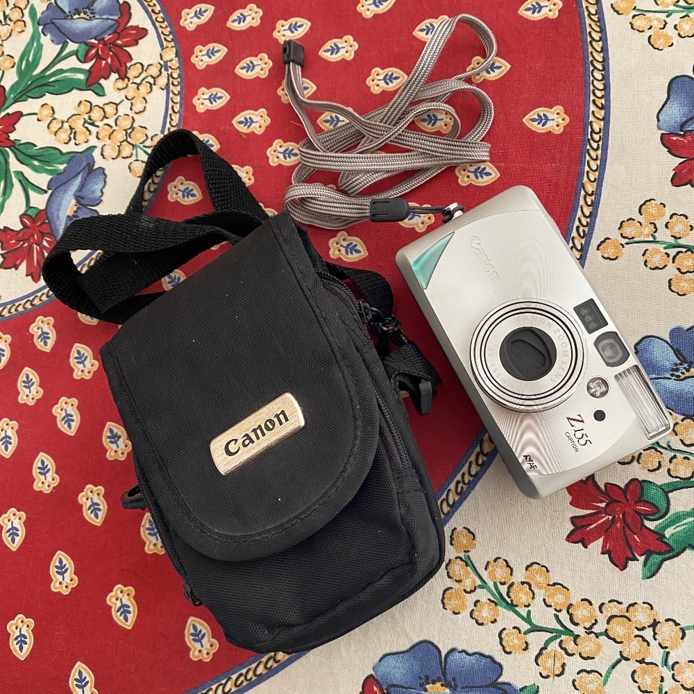 Canon I Y2K I Sure Shot Z155 35mm Lens-Shutter Camera & Case